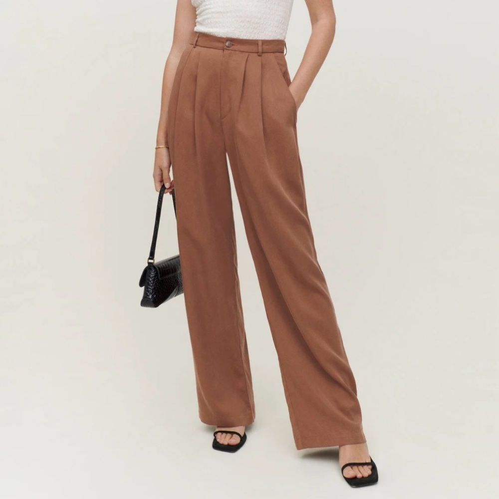 Reformation Mason Pant in Toffee